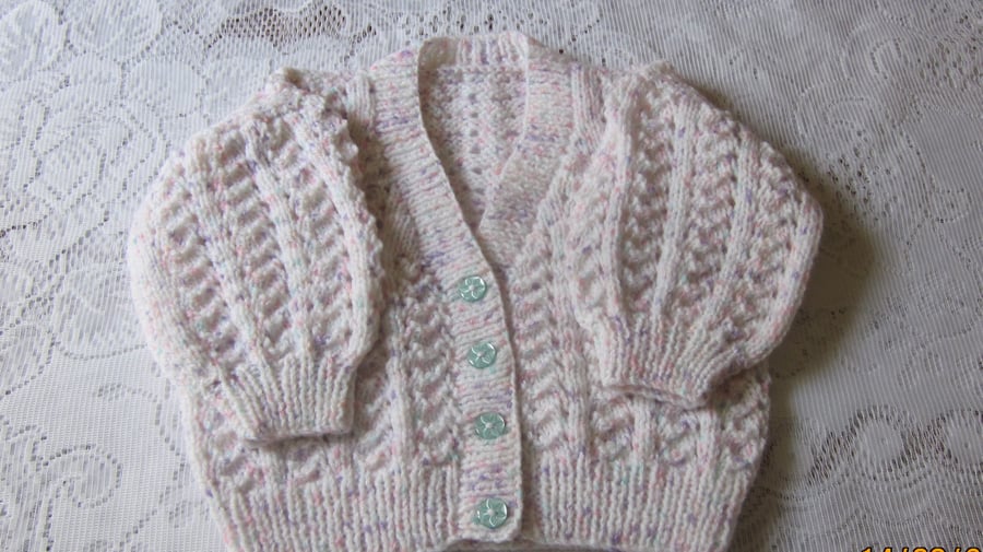 Cardigan in flecked double knit yarn size 24 inches