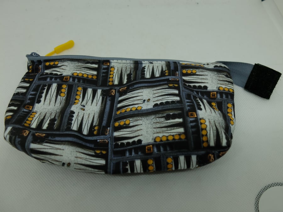 Zipped and lined Backgammon or Chess clock pouch