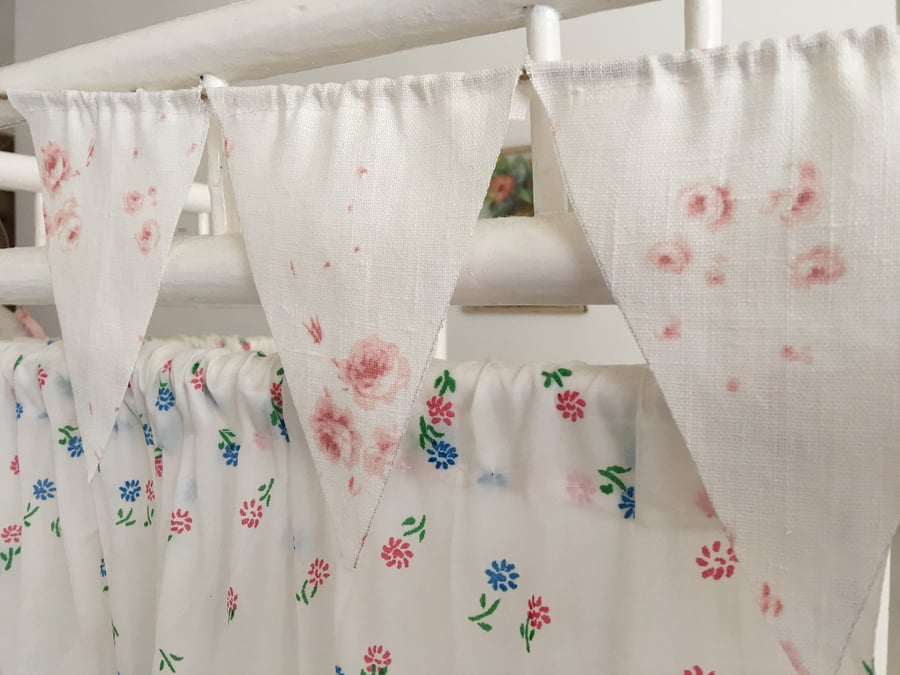 Cabbages & roses Catherine rose pink cotton fabric bunting 