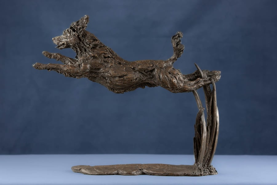 Undocked Leaping Spaniel Dog Statue Bronze Resin Sculpture