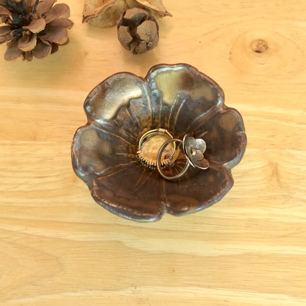 Flower ring dish, Antic gold ceramic ring holder, tea light holder, 2not