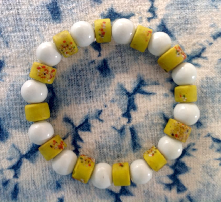 Stretchy stacking bracelet with 'end of day' beads