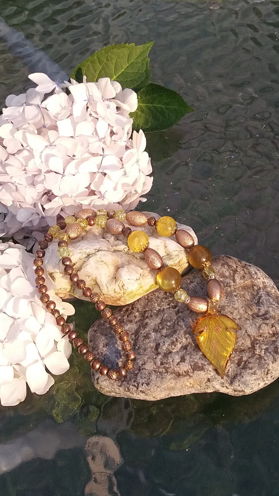 EL39 Bronze Glass Leaf Pendant Necklace