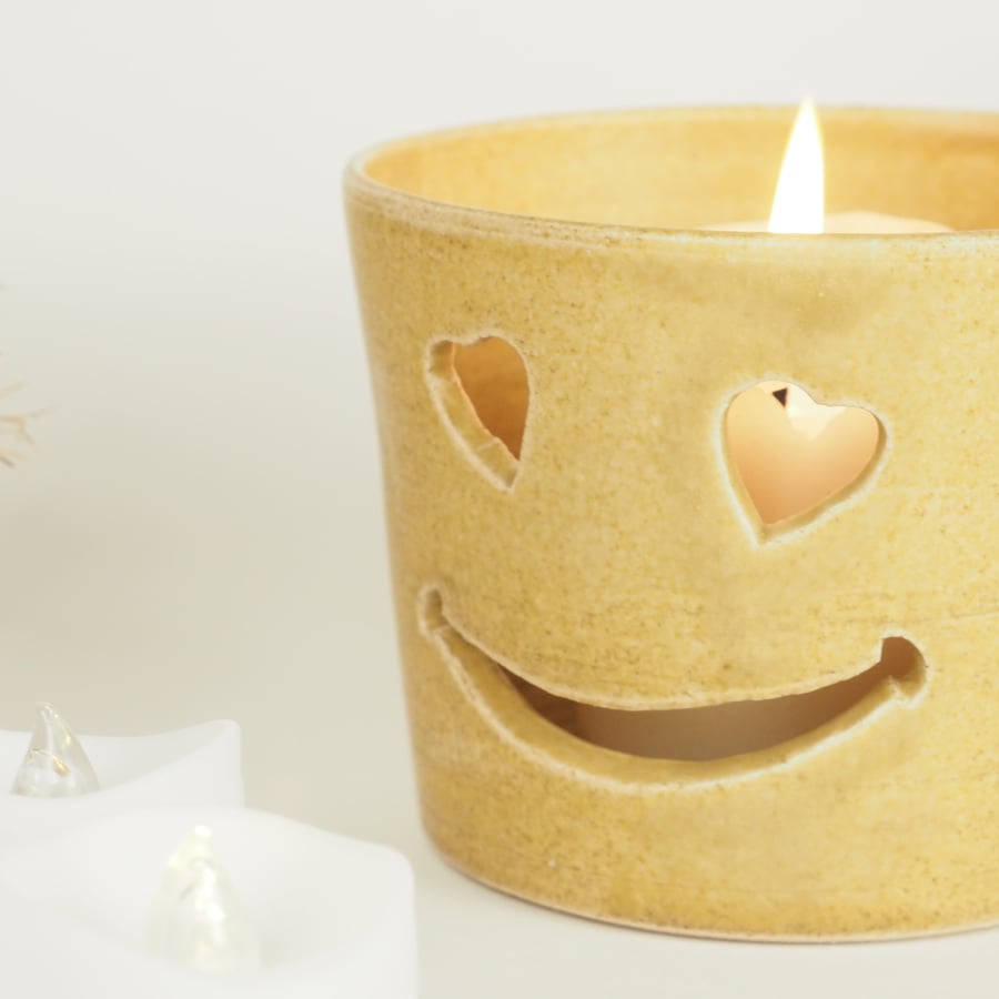Ceramic Candle Holder - Smiley Heart Eyes