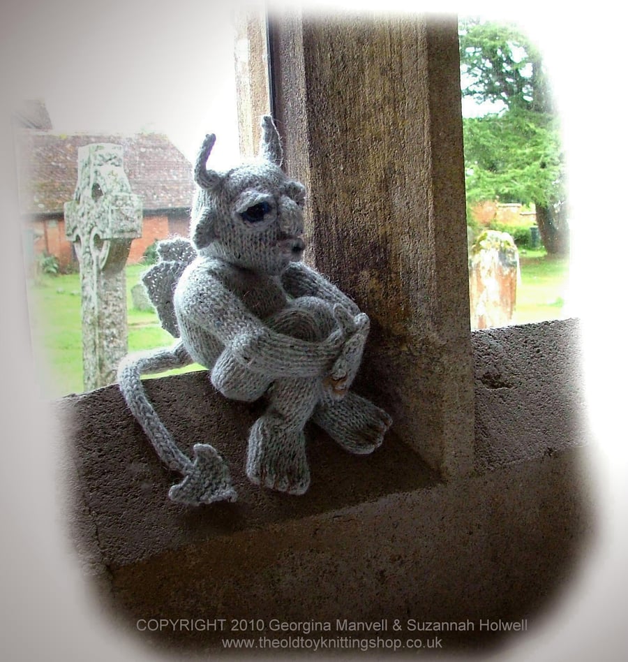 SIMON the BALEFUL toy gargoyle knitting pattern by G Manvell PDF by email 