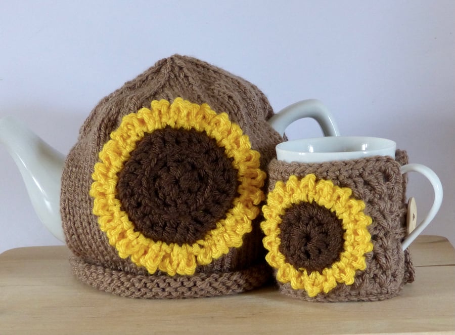 Knitted Tea Cosy & Mug Cosy Set