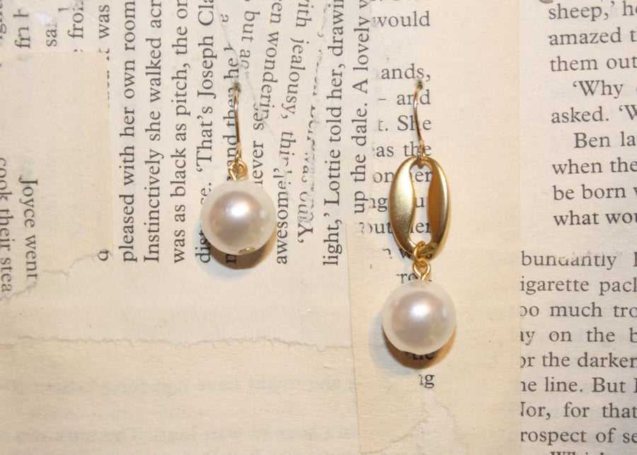 Pearl and Gold Mismatched Hook Earrings