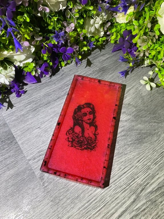 medium rectangular tray