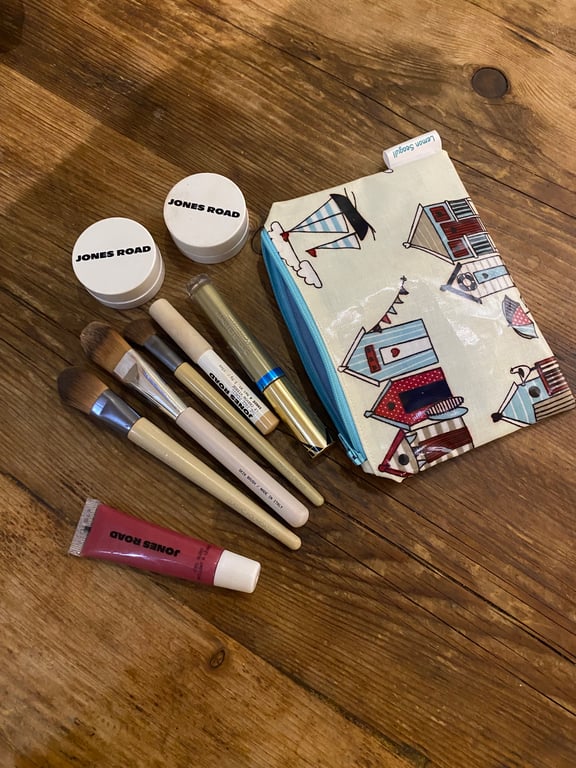 Oil Cloth Make Up Bag (755)