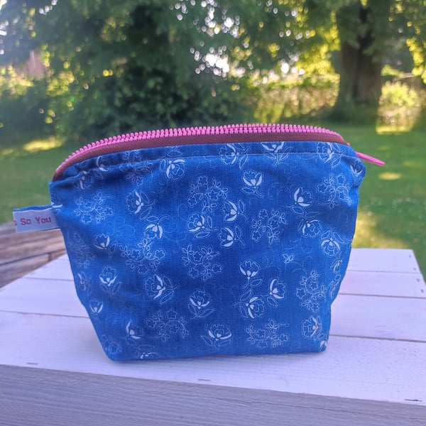 Make up bag small and beautiful  UK delivery free