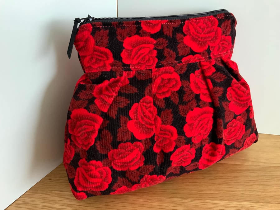 Pleated Cosmetic Bag, Zipped Purse, Make up Bag, Accessory Purse, Red Rose