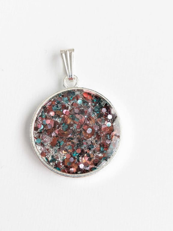 Small Round Resin Pendant With Coral & Aqua Glitter