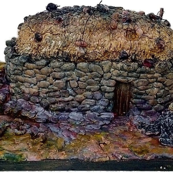 Blackhouse Diorama with Removable Roof