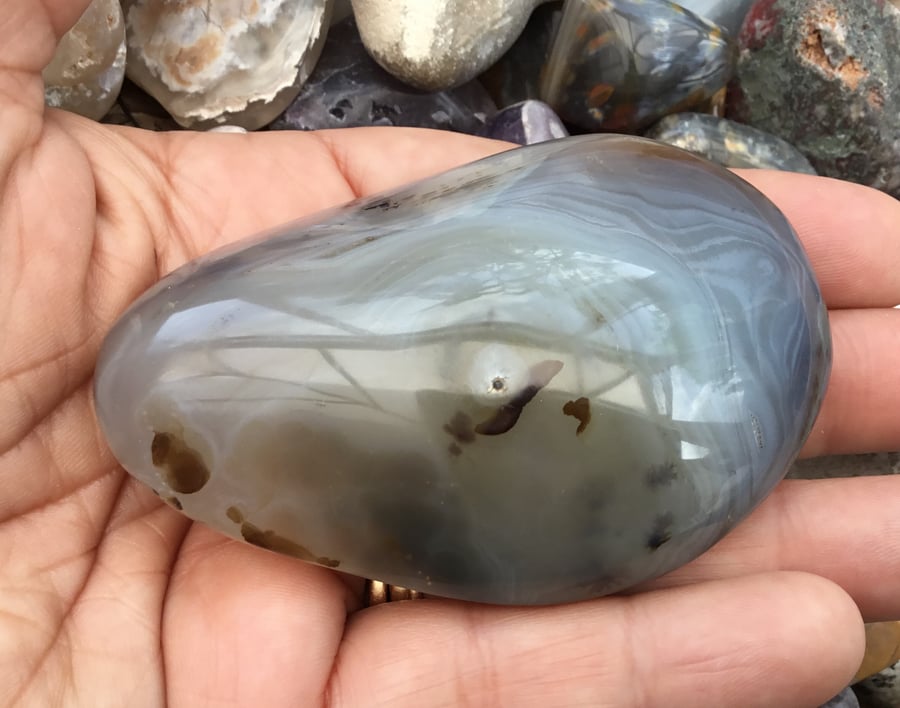 Beautiful Polished Dendritic Agate Tumblestone Paperweight or Collectable.