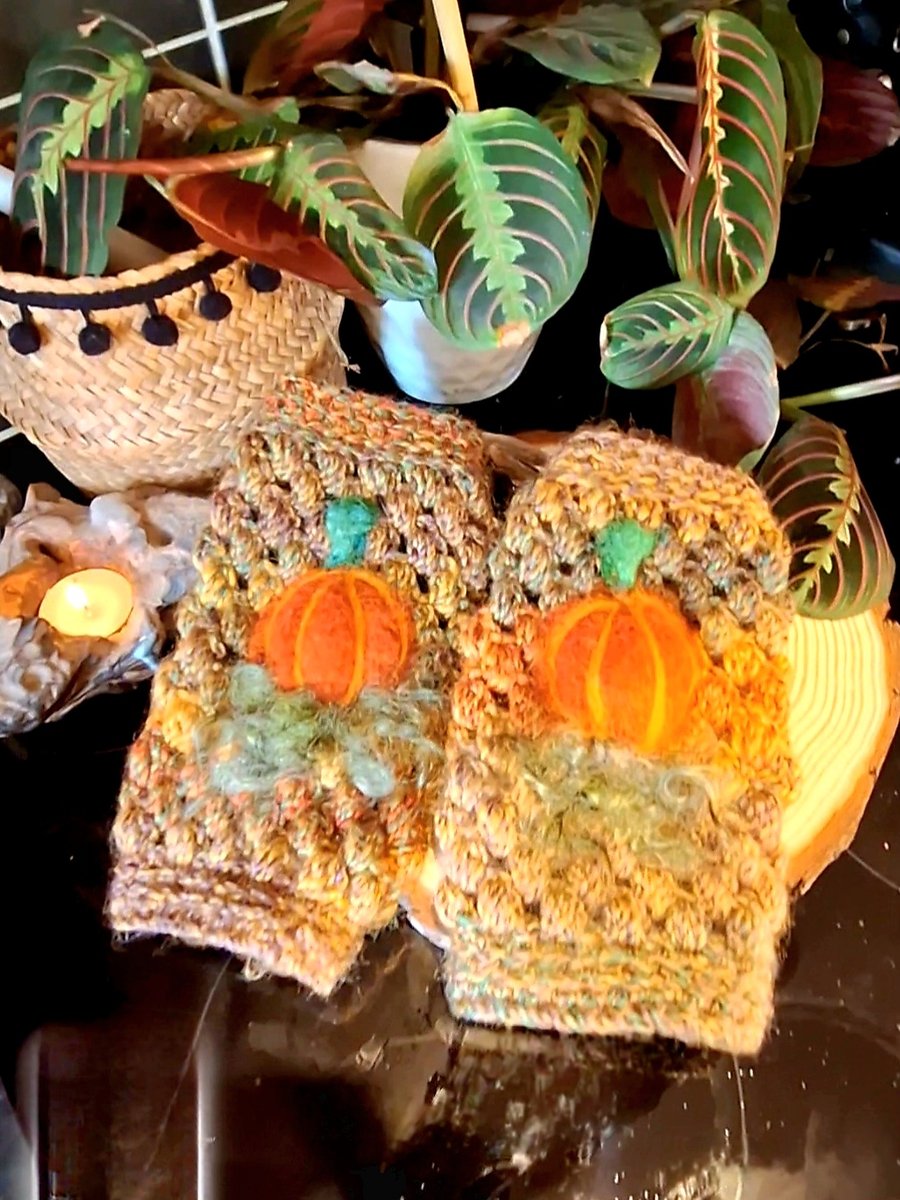 Crochet Handwarmers with felted Pumpkin 