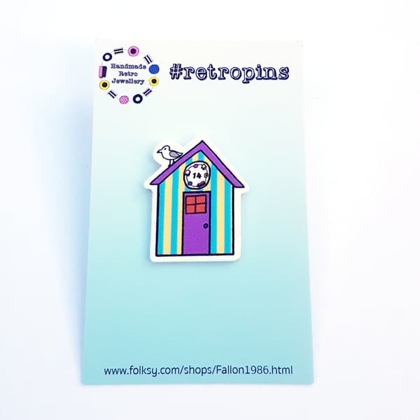 Retropins - Beach hut with seagull pin