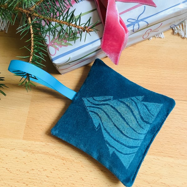 Velvet Lavender Sachet, Hand Printed Lavender Bag, Christmas Tree Ornament 