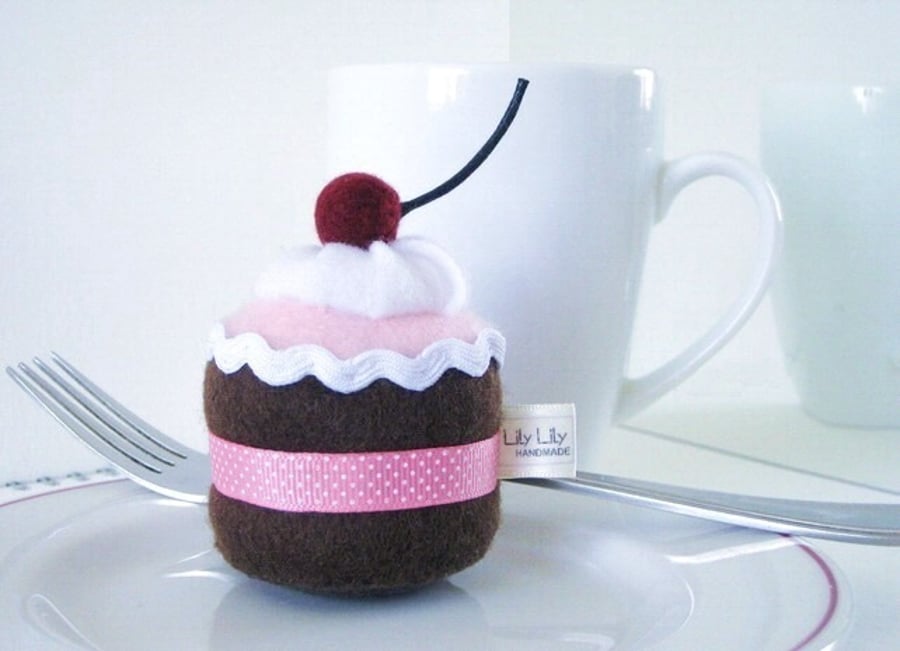 Handmade Felt Cherry Patisserie Cake