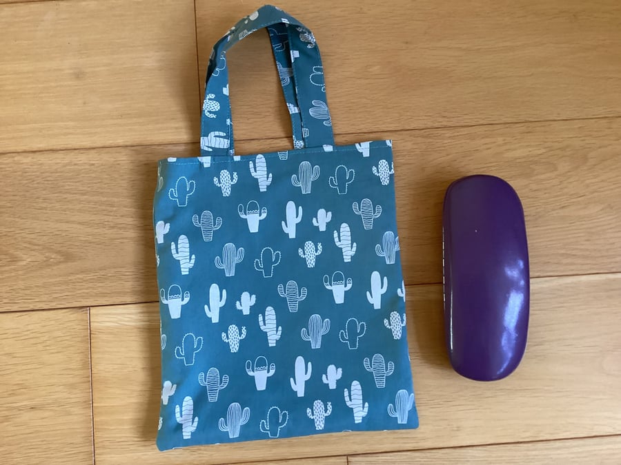 Tiny tote bag, mini fabric tote bag, floral fabric tote bag mini, floral lined t