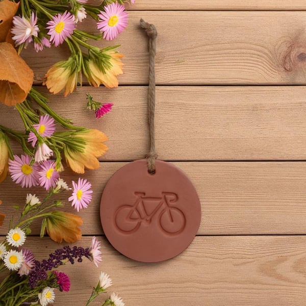 Bicycle Cycling Round Terracotta Hanging Aromatherapy Diffuser
