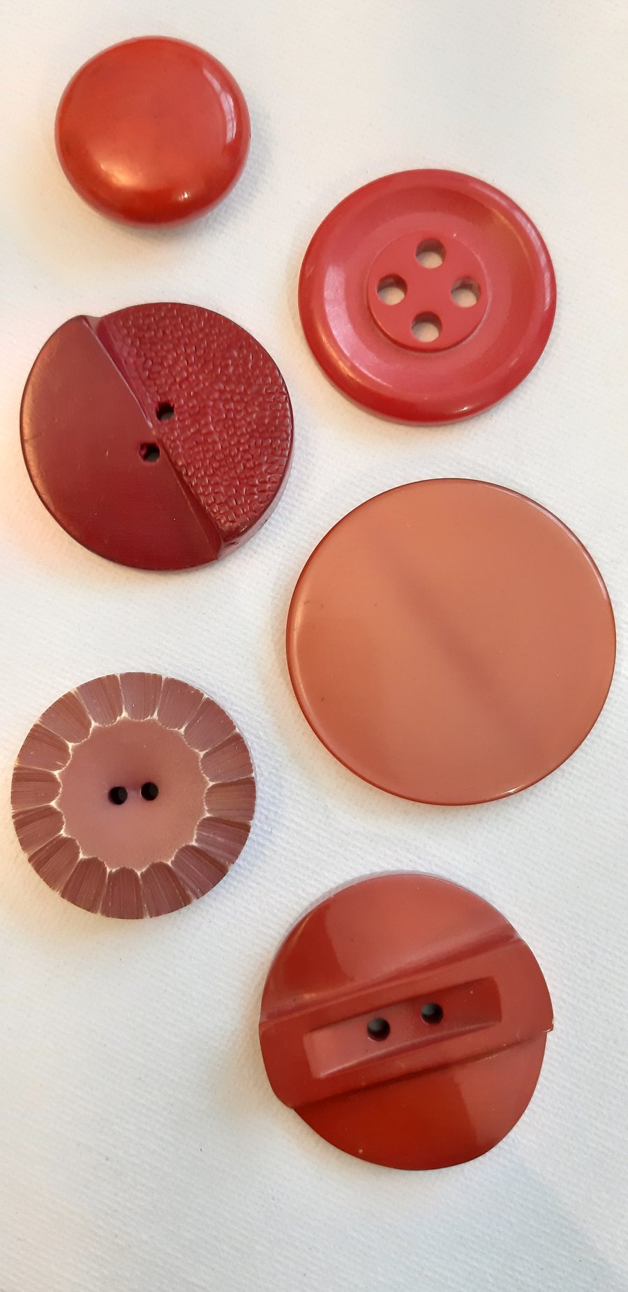 6 x Large Red Vintage chunky buttons, old buttons, red buttons