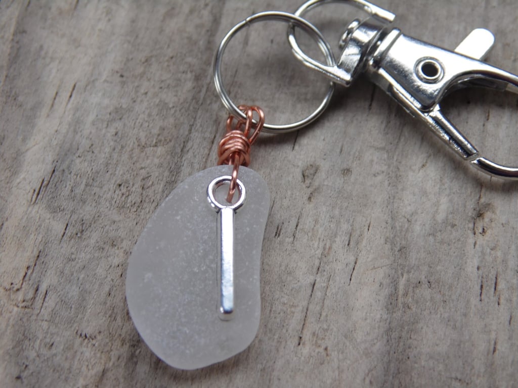 Initial 'i' White Cornish Sea Glass Bag Charm Keyring K507