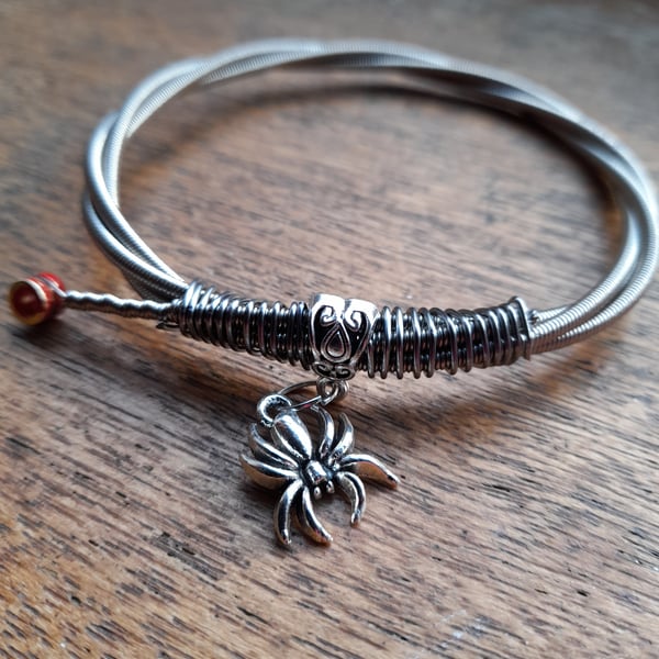 Re-Cycled Guitar String Bangle. A fab gift for musicians !