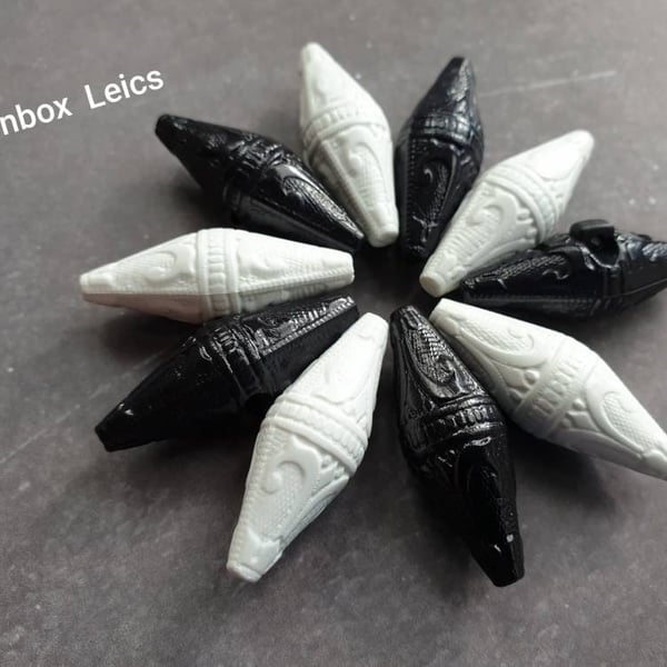 40mm (1.1 2") Gothic Style Toggle Button available in Black and White