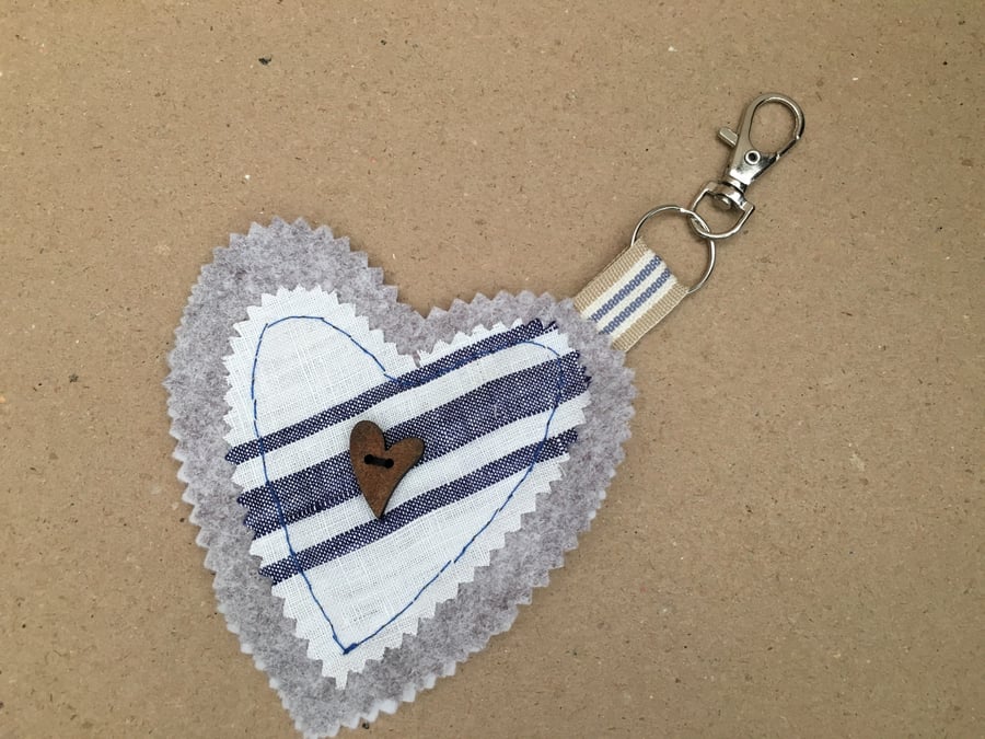 Heart and button keyring