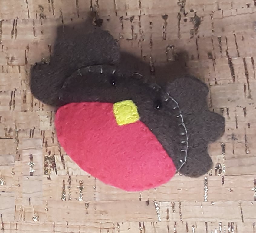 Robin, Red & Brown Felt Brooch.
