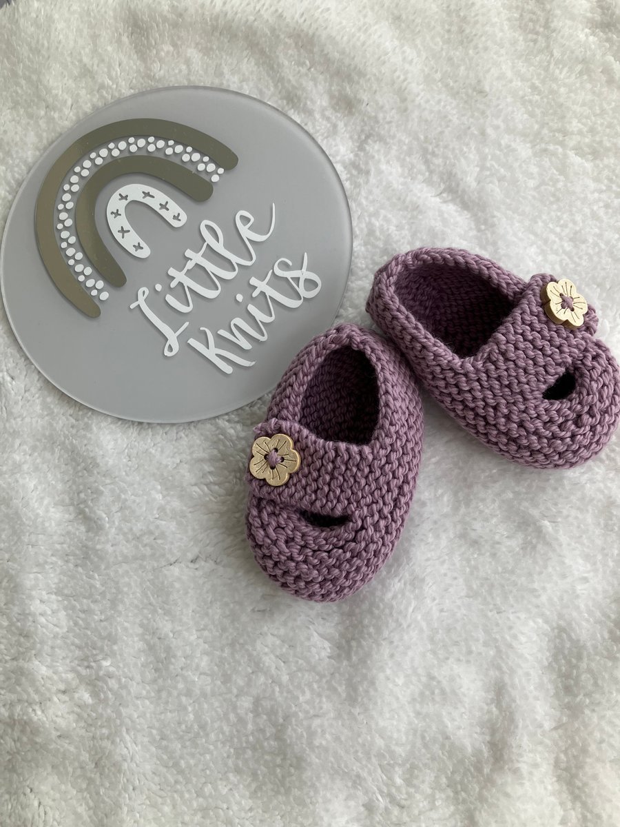 Hand knitted baby shoes online