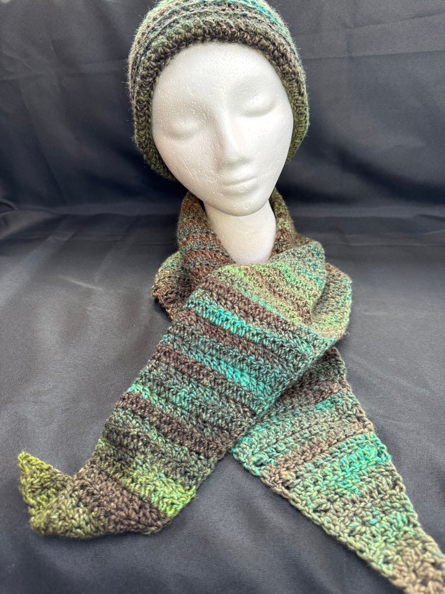 Crochet hat and scarf set. 