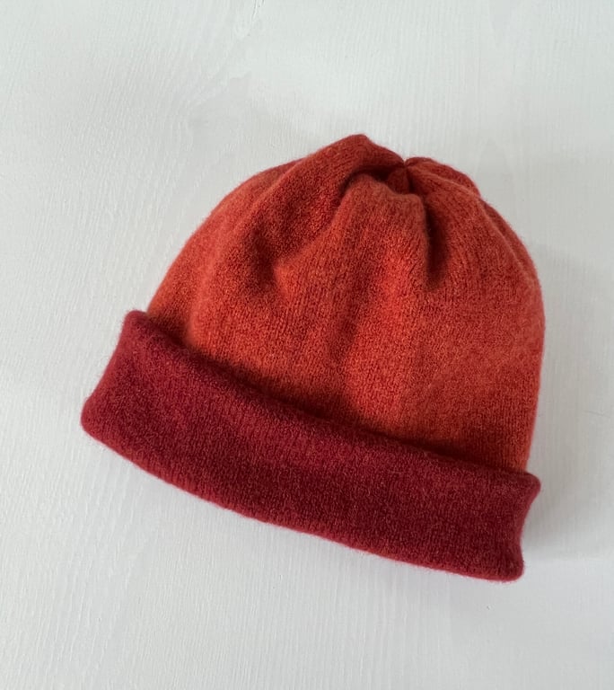Hat - Reversible beanie hat soft lambswool