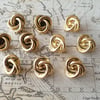 3 4" (30L) 19mm Knot Button in Antique Gold colours (lightweight) x 9