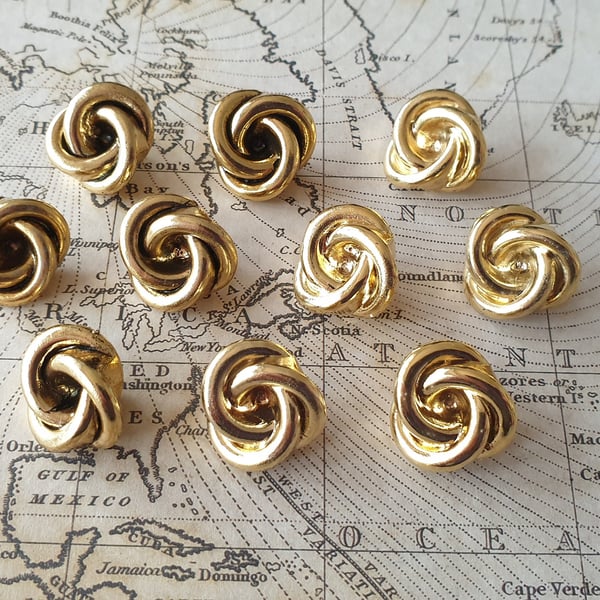 3 4" (30L) 19mm Knot Button in Antique Gold colours (lightweight) x 9
