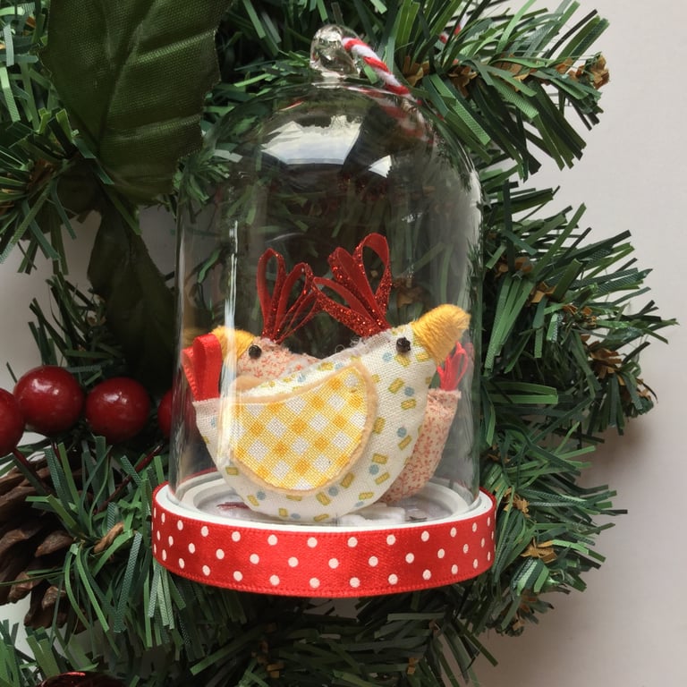 Hanging decoration Little Hens dome.