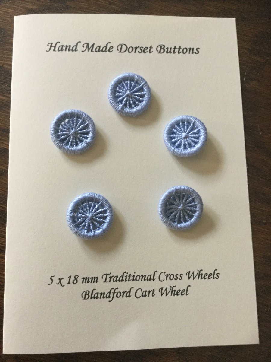 Set of 5, 18 mm, Dorset Cross Wheel Buttons, Pale Blue, D5