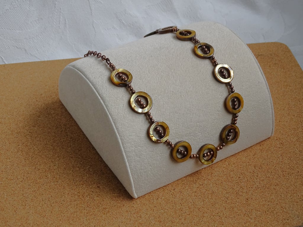 Shell Circle Necklace