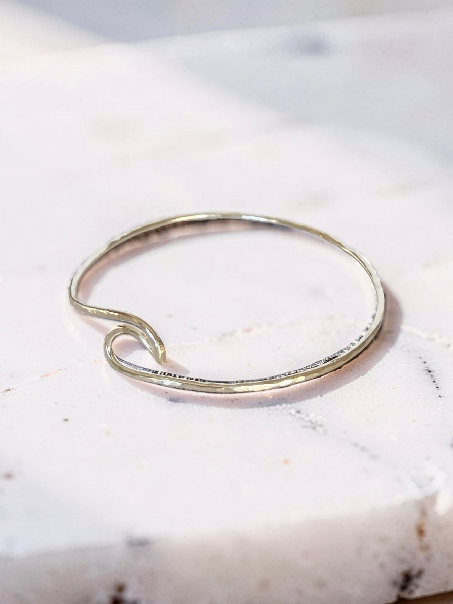 Coastal Wave Silver Bangle