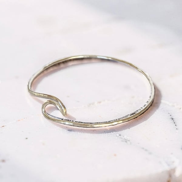 Coastal Wave Silver Bangle