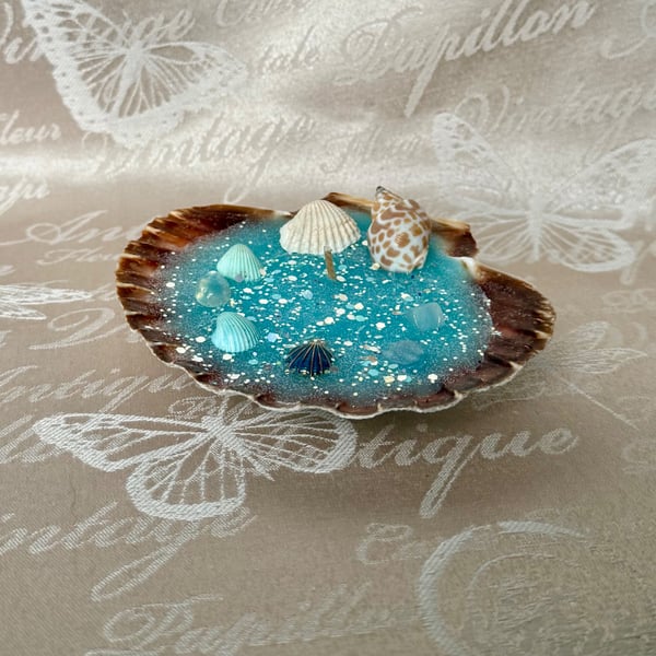 Ocean Treasure Candle in a Real Seashell