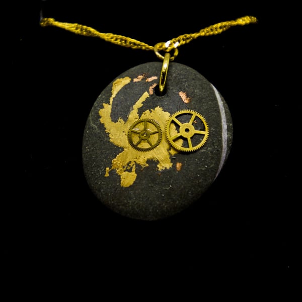 Luck stone pendant, with gold, copper, and brass 284