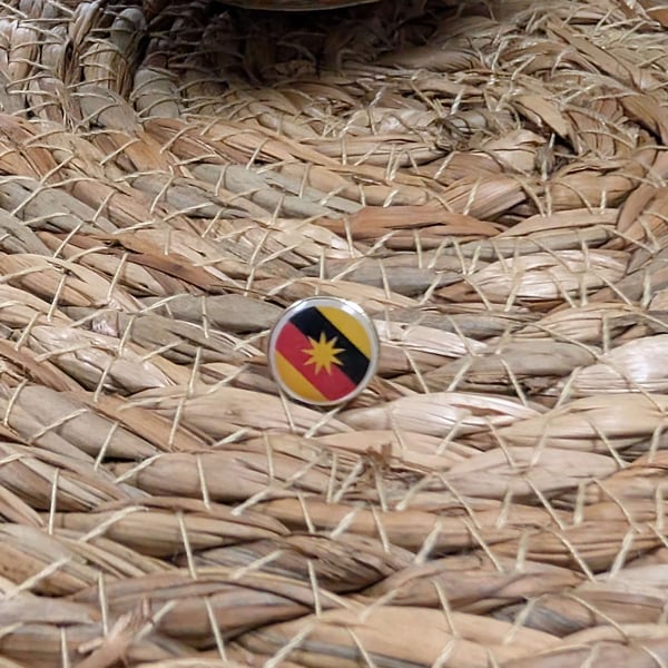 Sarawak Flag Map Pin – Malaysian Travel Map Push Pin for Wooden Maps, Sarawak