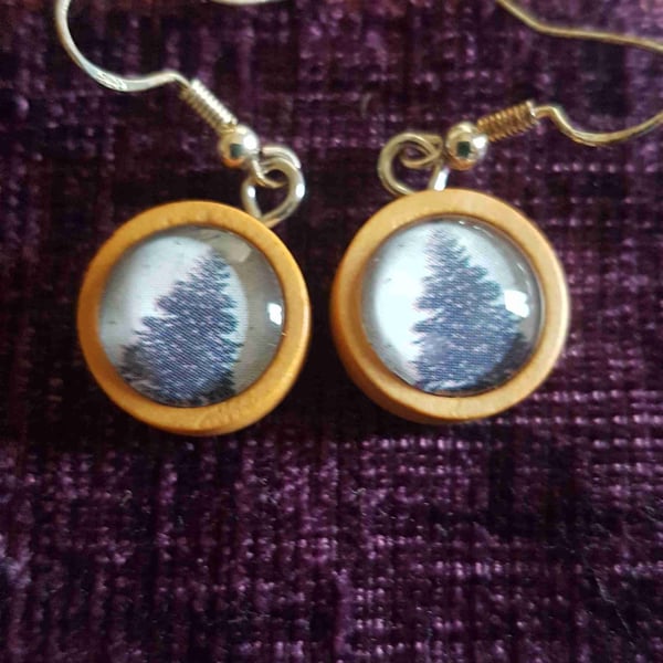  Tiny Xmas tree design earrings