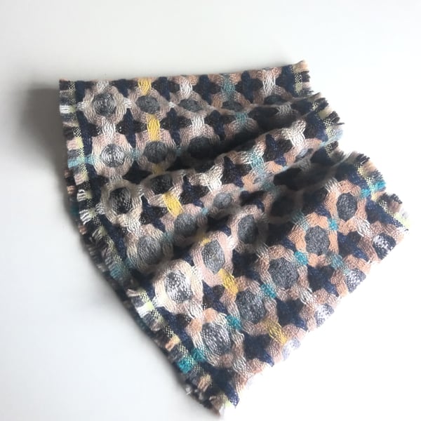 Handwoven Lambswool Cowl in Tan and Navy 5