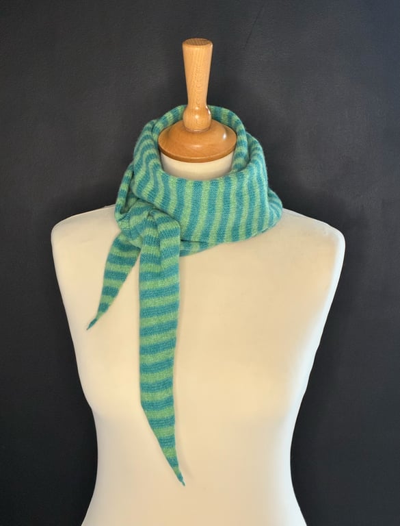 Long Pointy Scarf - Spring Time & Shamrock