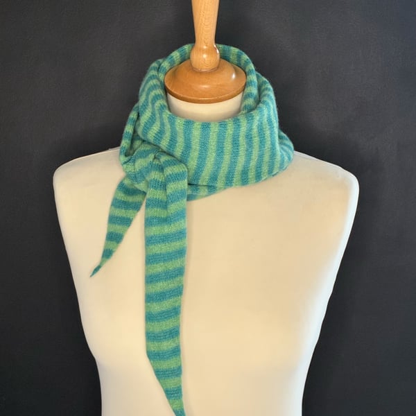 Long Pointy Scarf - Spring Time & Shamrock