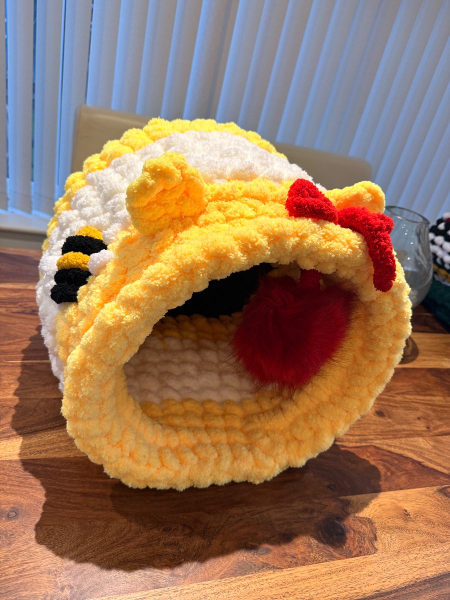 Winnie the Pooh Honeypot Cat Cave Basket