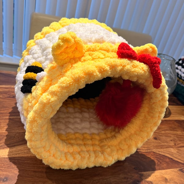 Winnie the Pooh Honeypot Cat Cave Basket