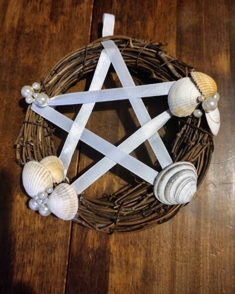 Witches pentacle sea wreath